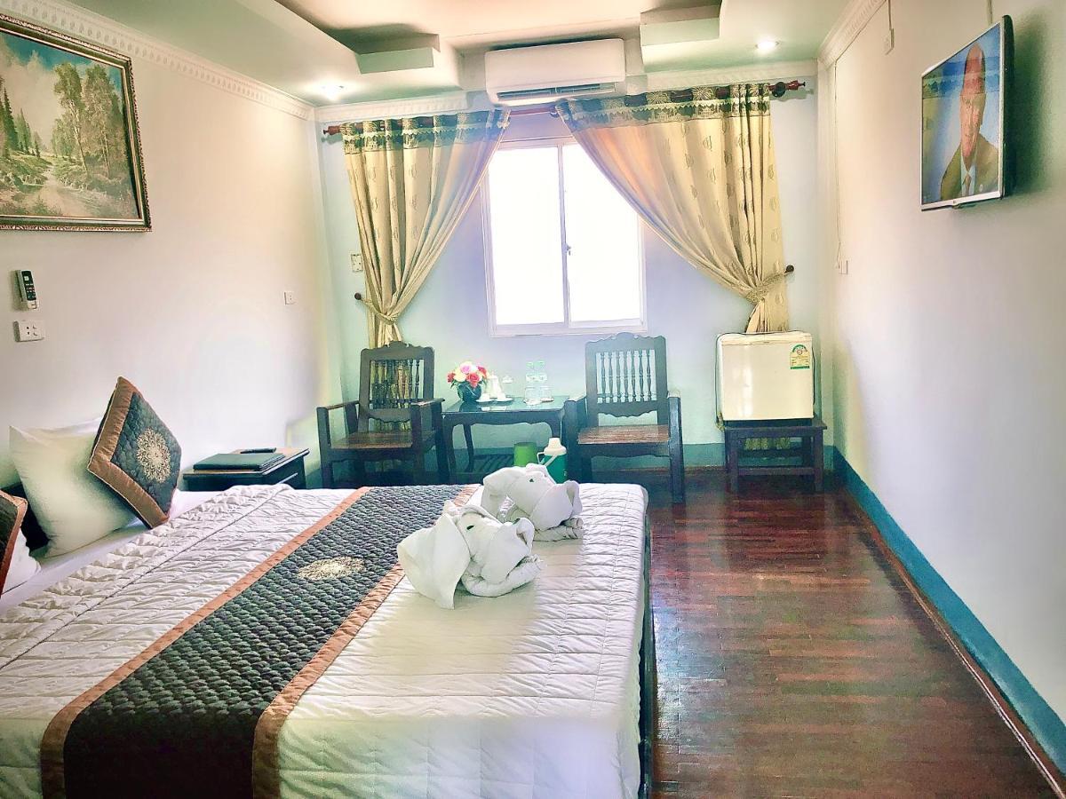 Mekong Hotel Thakhek Exterior foto